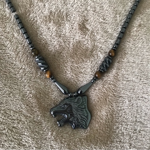 Necklace Hematite Wolf head pendant necklace , vintage - Picture 6 of 6